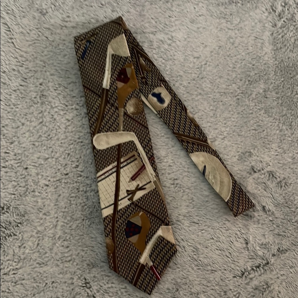 Van Heusen Brown and Burgundy Classic Tie